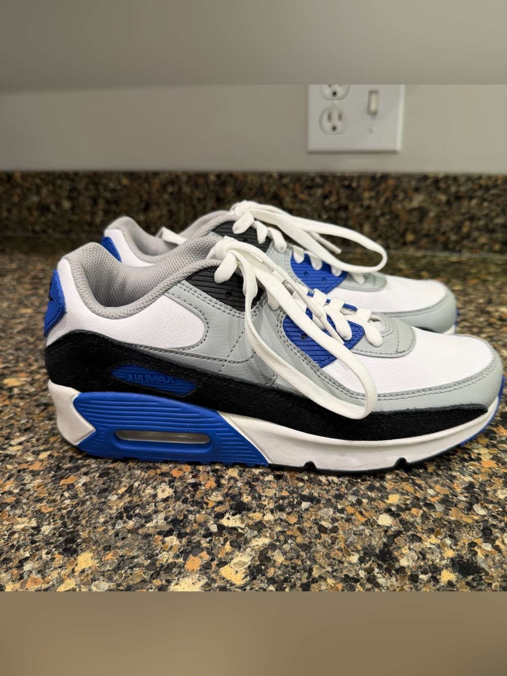 Nike air max 90 Kids  6Y/ladies  8 White & Blue Athletic Sneakers -